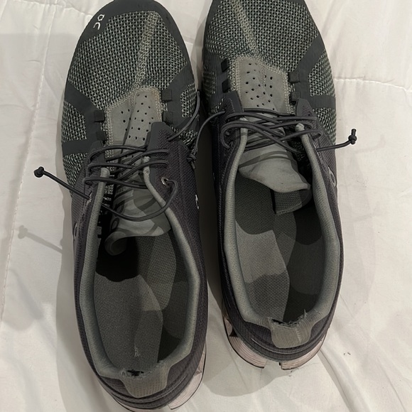 On Cloud mens running shoes 11.5 - Picture 4 of 7